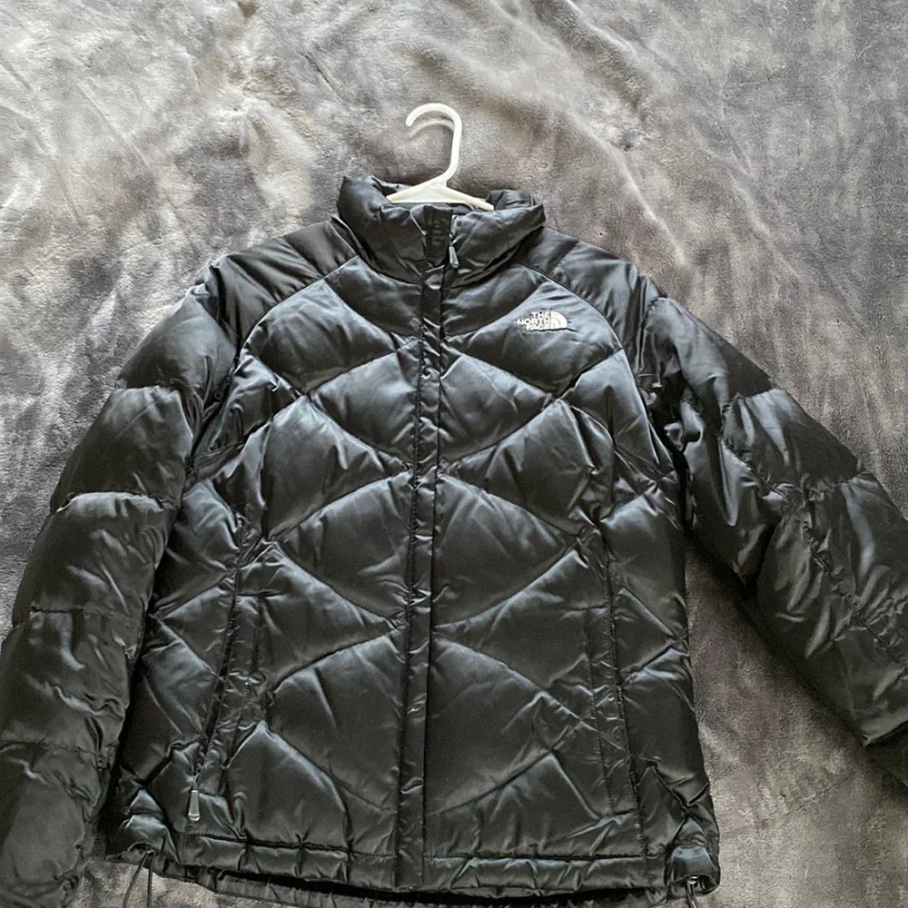 North face down jacket - Picture 1 of 3